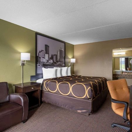 Super 8 By Wyndham Perrysburg-Toledo Hotel Bagian luar foto