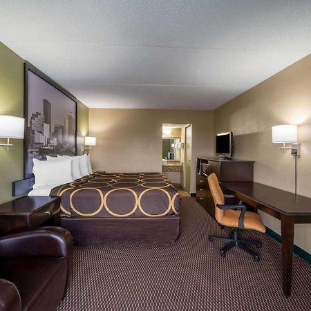 Super 8 By Wyndham Perrysburg-Toledo Hotel Bagian luar foto