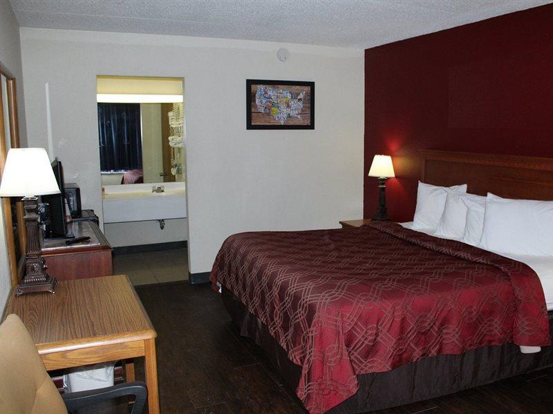 Super 8 By Wyndham Perrysburg-Toledo Hotel Bagian luar foto