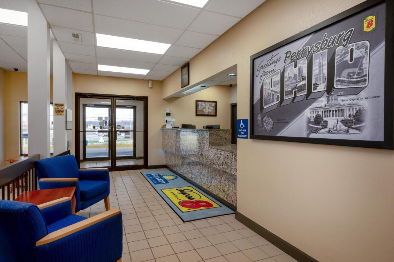 Super 8 By Wyndham Perrysburg-Toledo Hotel Bagian luar foto