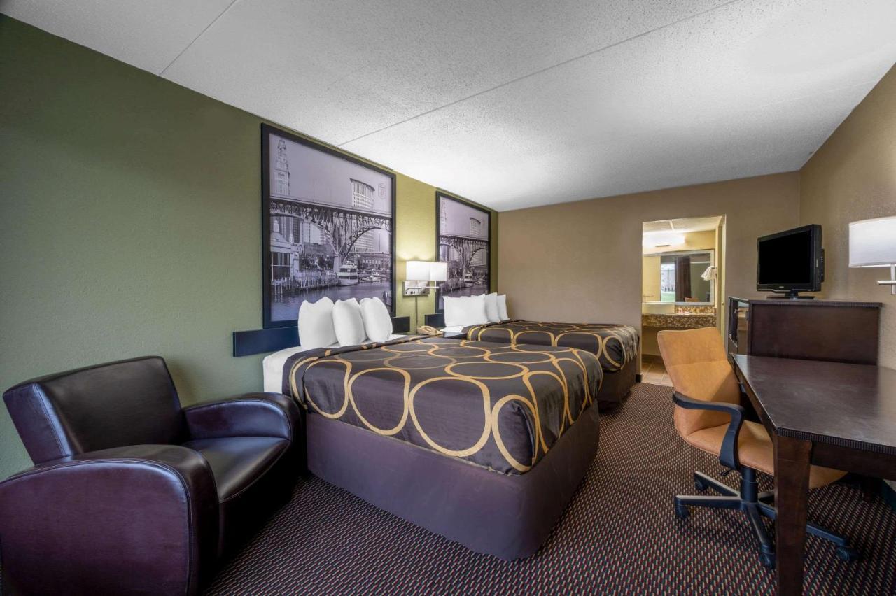 Super 8 By Wyndham Perrysburg-Toledo Hotel Bagian luar foto