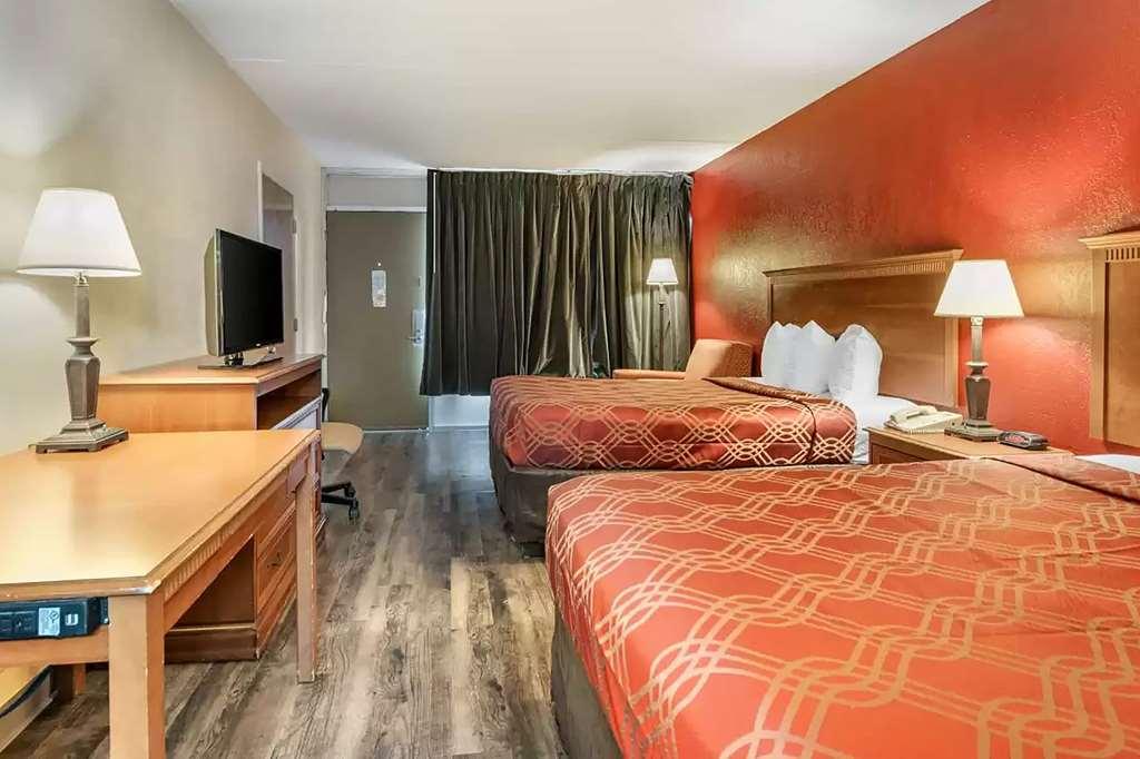 Super 8 By Wyndham Perrysburg-Toledo Hotel Ruang foto