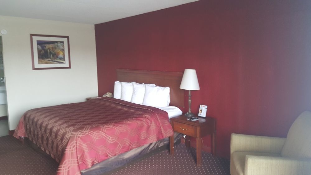 Super 8 By Wyndham Perrysburg-Toledo Hotel Bagian luar foto