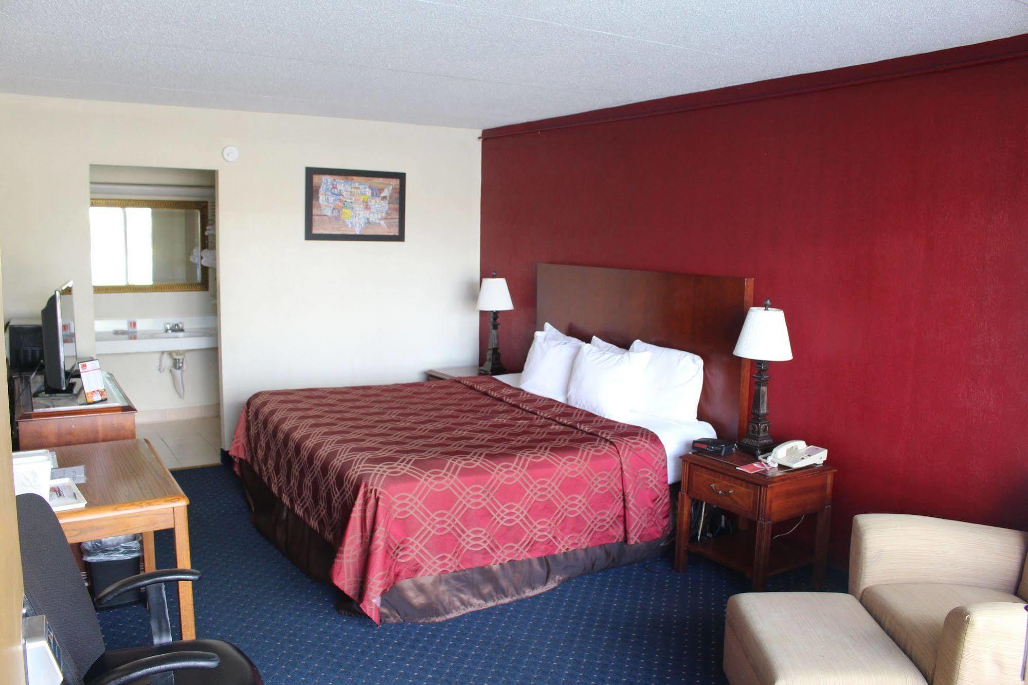 Super 8 By Wyndham Perrysburg-Toledo Hotel Bagian luar foto