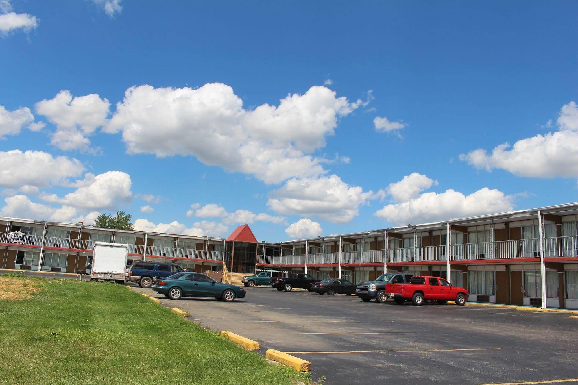 Super 8 By Wyndham Perrysburg-Toledo Hotel Bagian luar foto